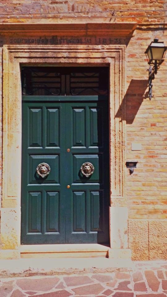 Francesca Visco - Portone di Palazzo Mendoza