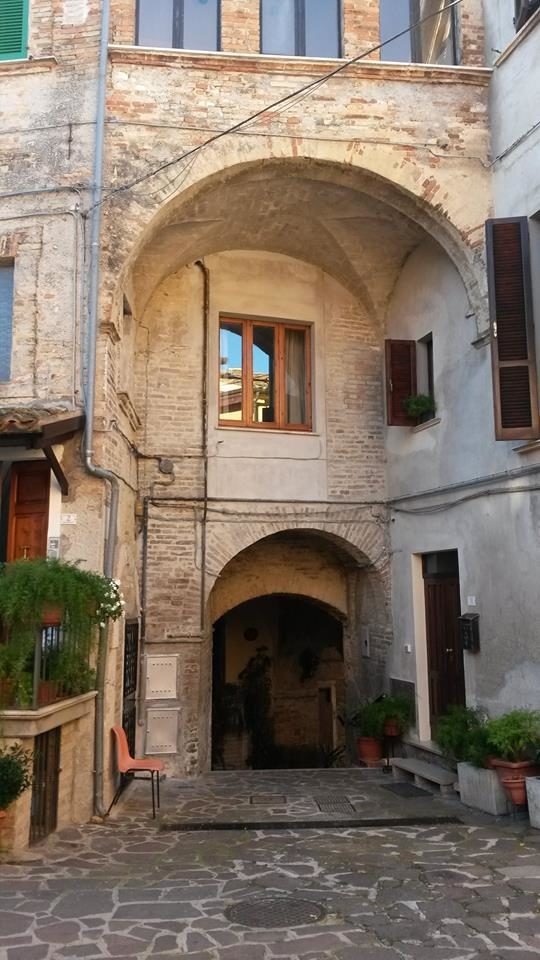 Gloria Barbarese - Via del Castello